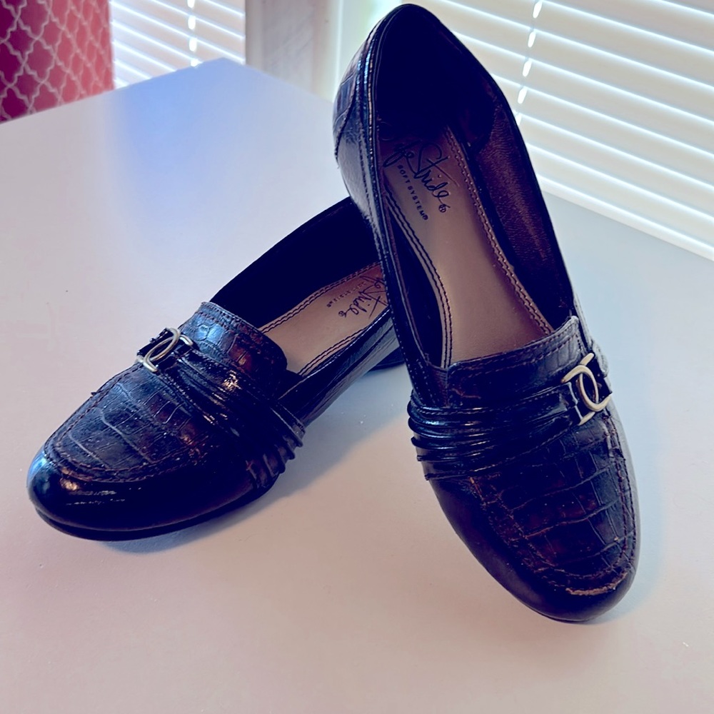 Women’s shoes
